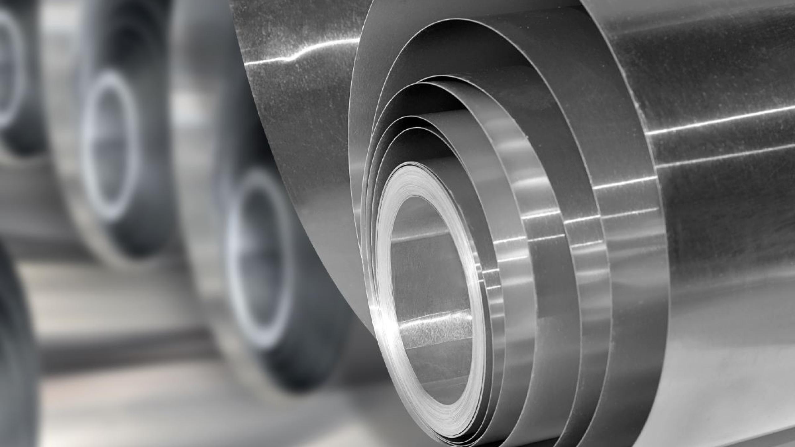 Close-up rollen met aluminium.